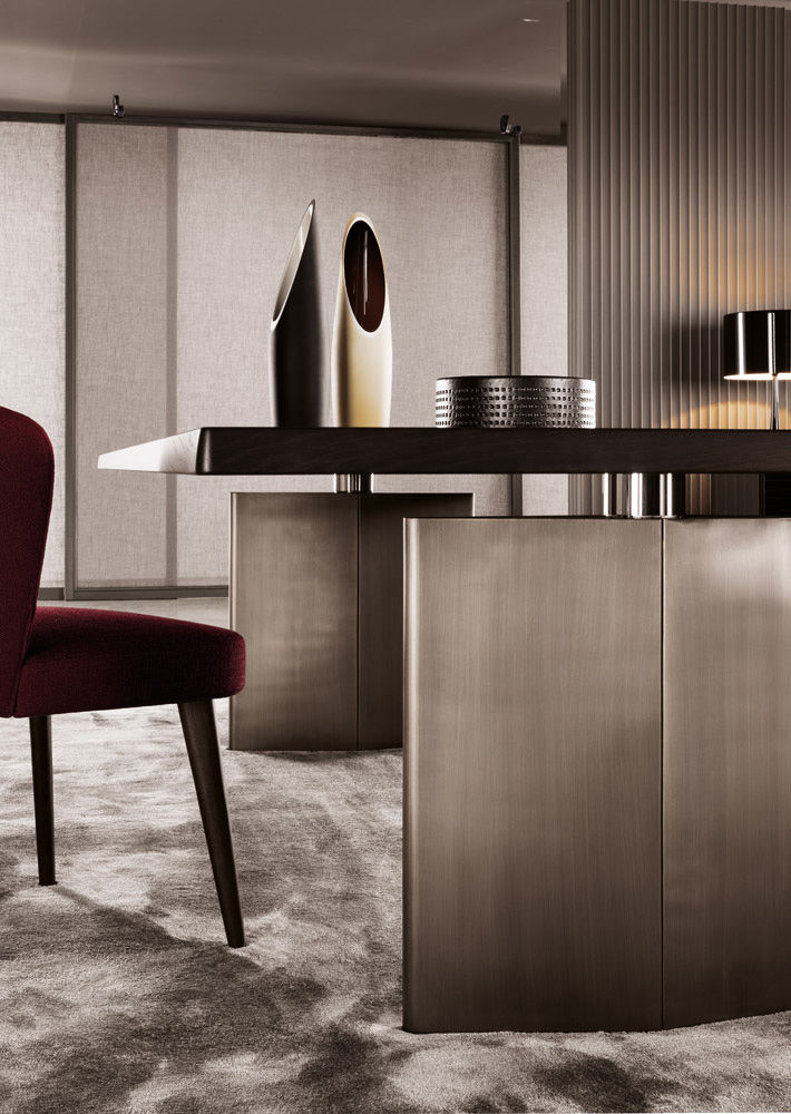 Leslie Dining Table